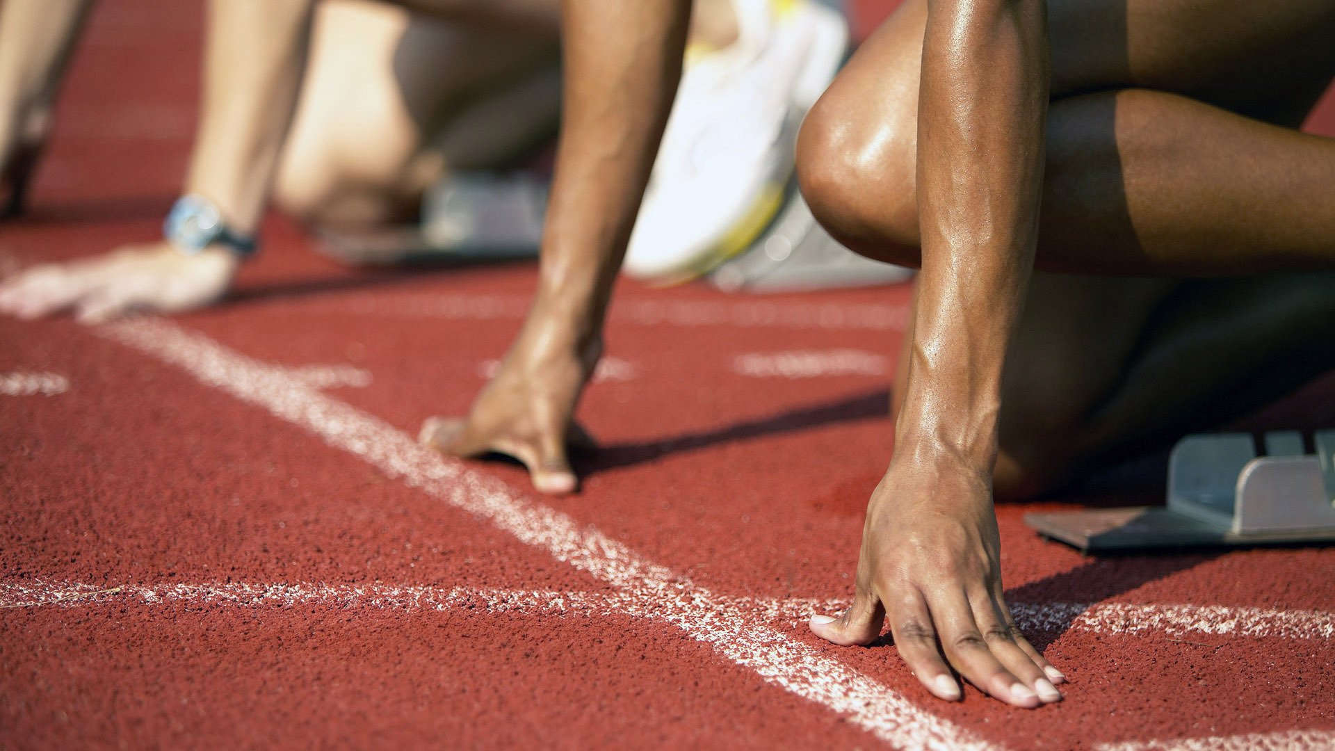 开云综合服务-田径赛场速度与耐力挑战极限,田径速度耐力训练方法